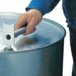 Metalowy klucz do beczek