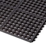 Modułowa mata antypoślizgowa z otworami