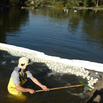 Pływająca zapora wodna